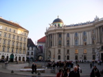 Vienne. Devant le palais de la Hofburg