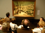 Vienne. Kunsthistorische museum. Explications devant un Breughel